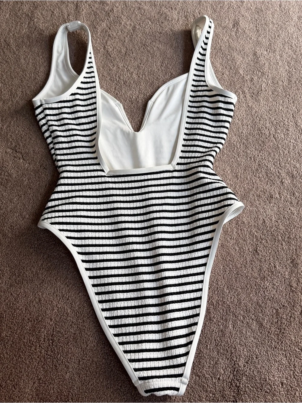 L Space Coco Classic black white one piece swimsuit sz Large